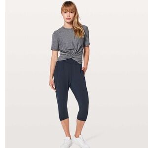 Lululemon Rejuvenate Crop Pants joggers size 10 True Navy